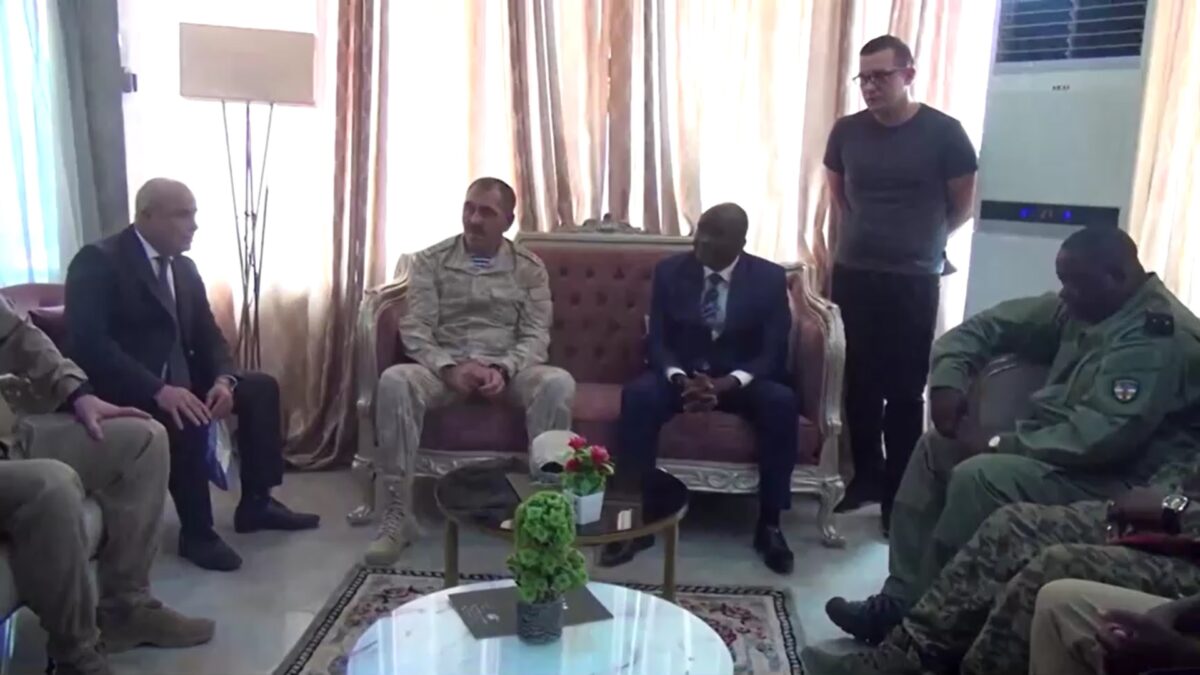 وفد عسكري روسي في جمهورية أفريقيا الوسطى بعد زيارة مالي و بوركينا فاسو