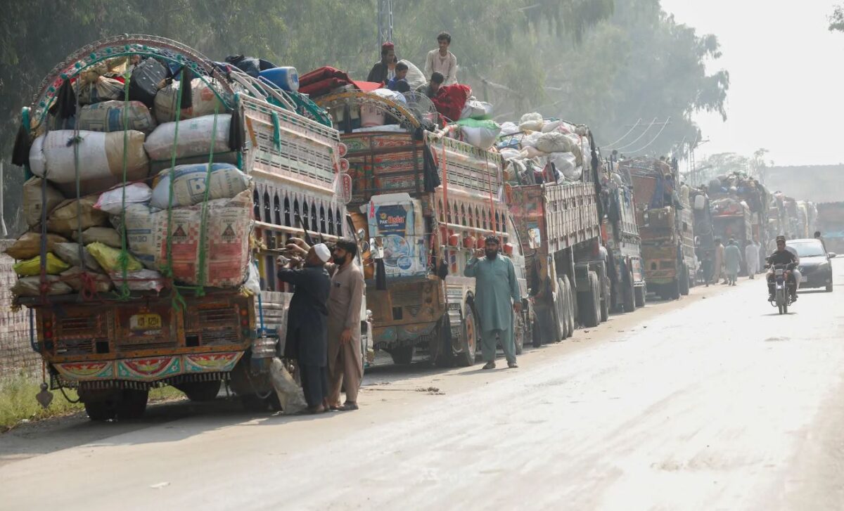 Pakistan's Deadline For Second Phase Of Afghan Migrants Deportations 