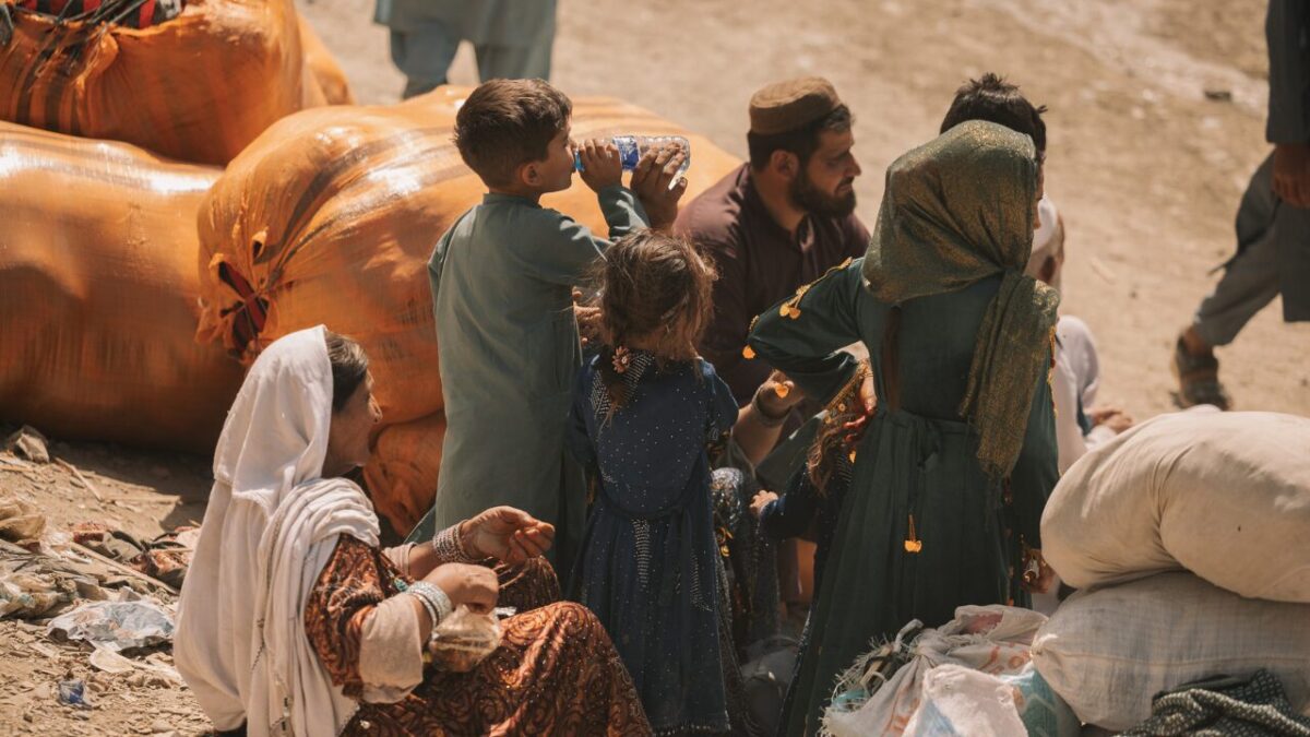 EU official pledges €250,000 for Afghan returnees